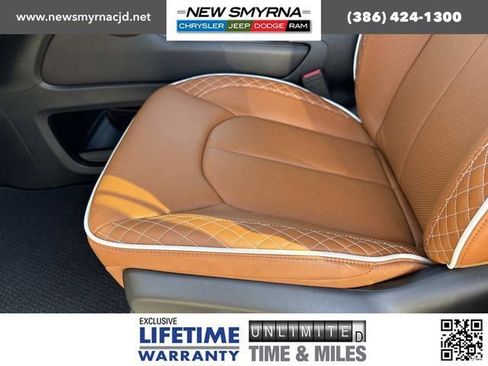 New 2026 Chrysler Pacifica Pinnacle image 23