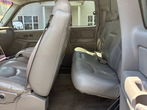 Used 2003 GMC Sierra 1500 SLT w/ SLT Preferred Equipment Group image 12