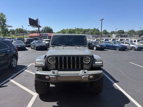 Used 2022 Jeep Wrangler Unlimited Sahara AWD/4WD image 7