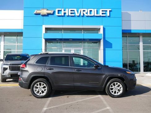 Used 2016 Jeep Cherokee Latitude image 25