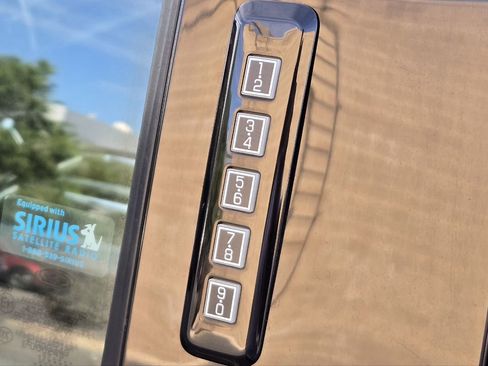 Used 2018 Ford F150 Lariat image 10