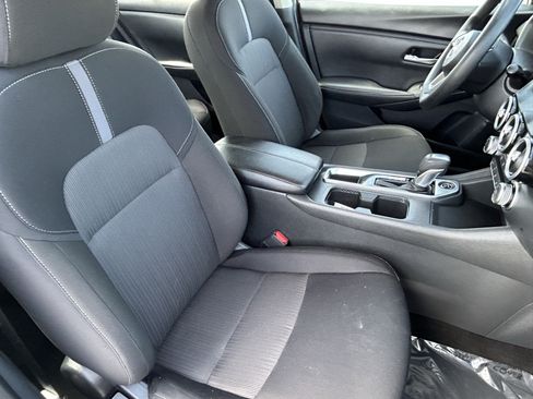 Used 2025 Nissan Sentra SV FWD image 11