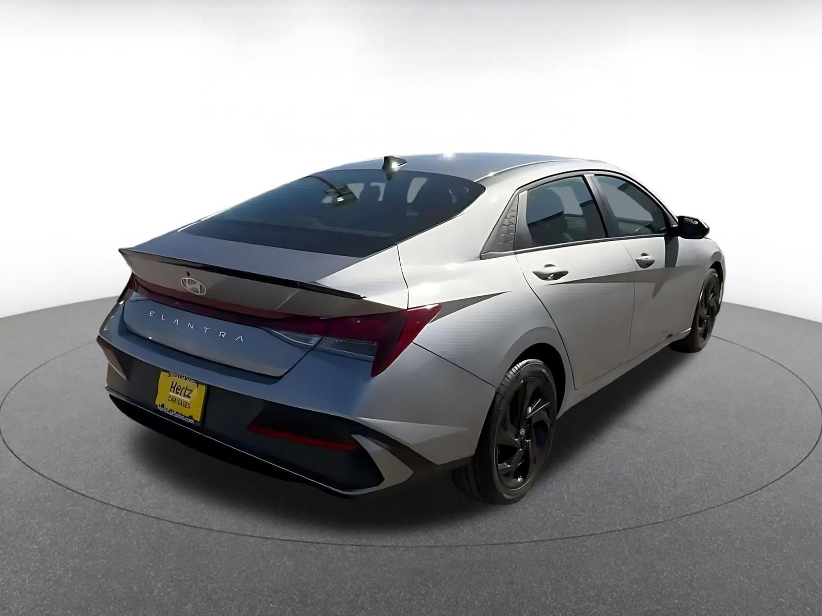 Used 2026 Hyundai Elantra Sport FWD image 14