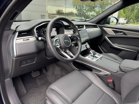 Used 2025 Jaguar F-PACE R-Dynamic S AWD/4WD image 13