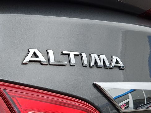 Used 2017 Nissan Altima 2.5 SV FWD image 35