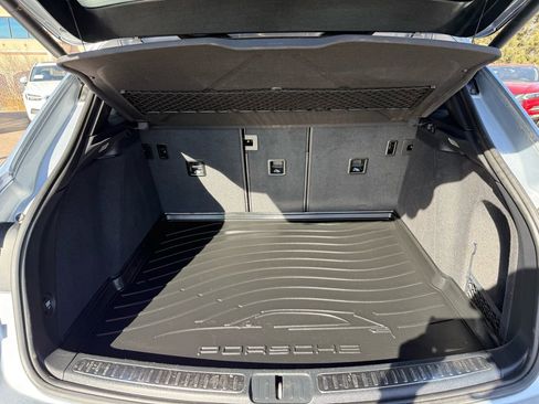 Used 2017 Porsche Macan image 20