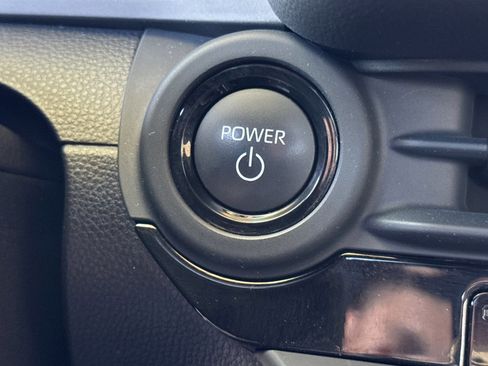 Used 2025 Toyota Crown XLE w/ Carpet Mat Package (TMS) image 23