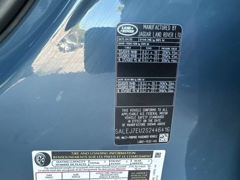 Used 2025 Land Rover Defender 110 S AWD/4WD image 5