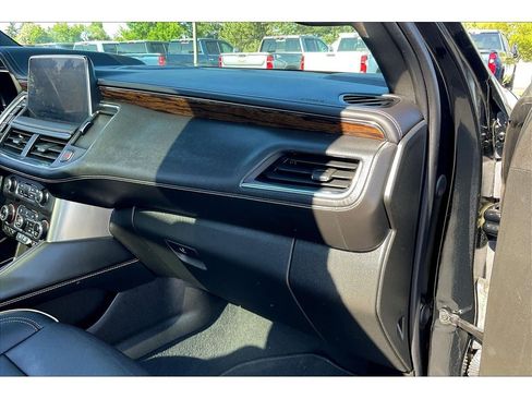 Used 2023 Chevrolet Tahoe Premier image 17