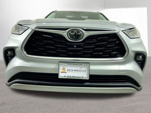 Used 2021 Toyota Highlander Platinum image 26