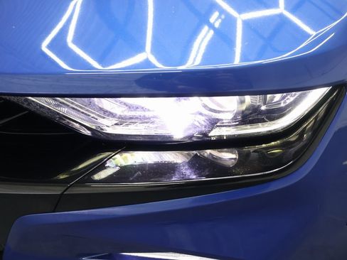 Used 2019 Chevrolet Camaro SS image 25