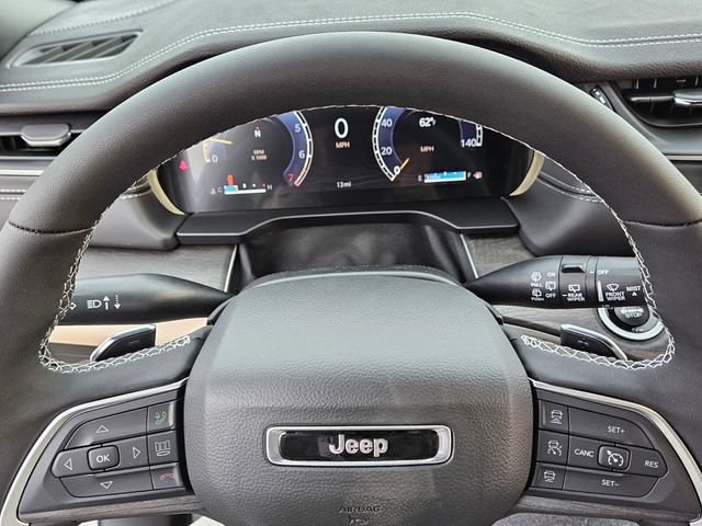 New 2025 Jeep Grand Cherokee Limited w/ Luxury Tech Group II RWD image 23