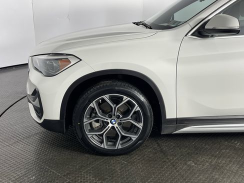 Used 2021 BMW X1 xDrive28i w/ Premium Package image 4