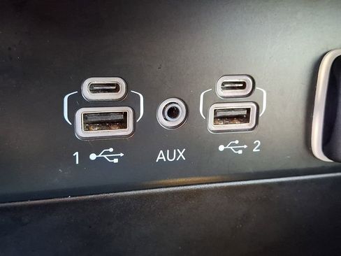 Used 2023 Jeep Grand Cherokee L Laredo image 24