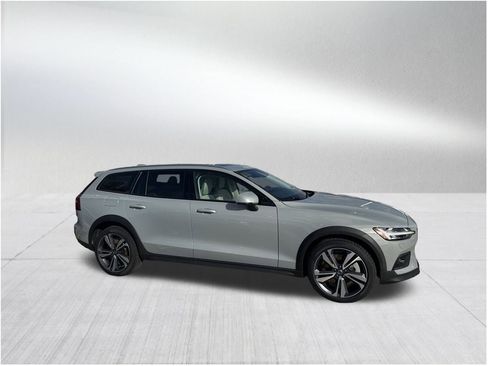 New 2026 Volvo V60 B5 Cross Country Plus w/ Protection Package Premier image 3