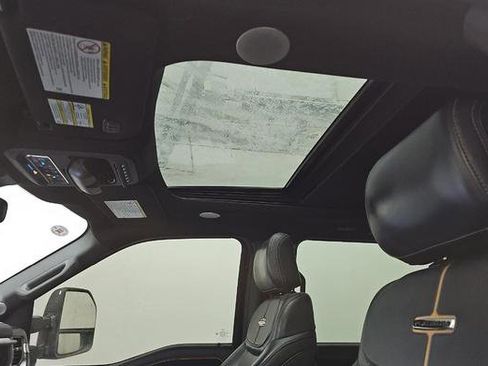 Used 2024 Ford F250 Platinum image 11