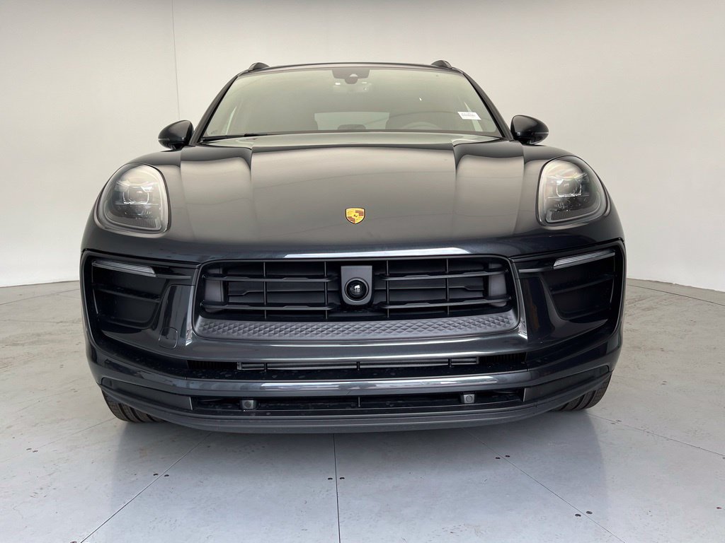 Used 2026 Porsche Macan AWD/4WD image 25