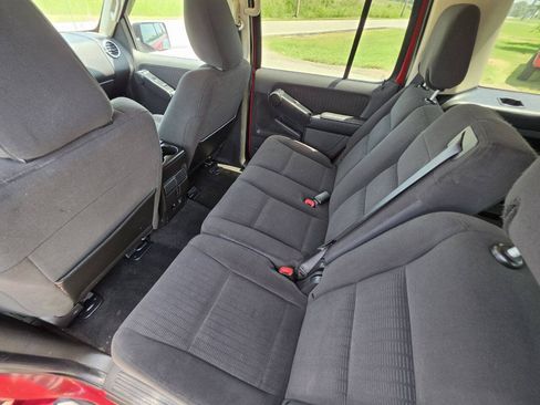 Used 2010 Ford Explorer XLT AWD/4WD image 5
