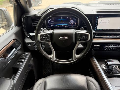 Used 2025 Chevrolet Silverado 1500 LT Trail Boss w/ LT Trail Boss Premium Package AWD/4WD image 22