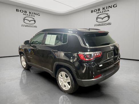 Used 2022 Jeep Compass Latitude w/ Convenience Group FWD image 3