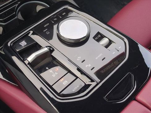 Certified 2024 BMW 530i xDrive w/ Premium Package image 14