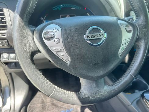 Used 2015 Nissan Leaf SV w/ LED & Quick Charge Package image 13