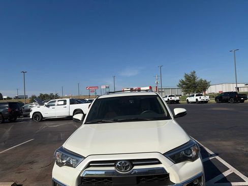 Used 2023 Toyota 4Runner Limited AWD/4WD image 3