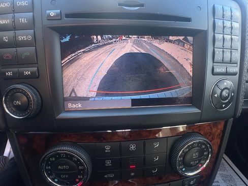 Used 2011 Mercedes-Benz GL 450 4MATIC w/ Premium 2 Pkg image 19