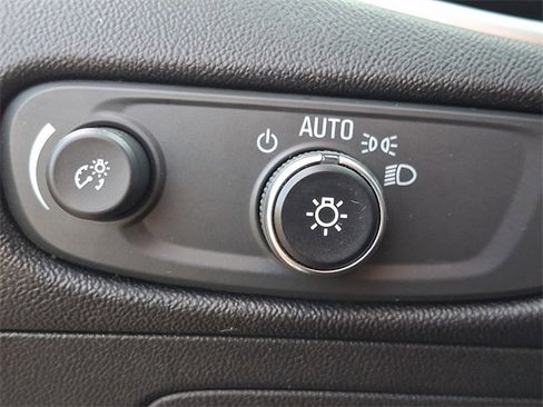 Used 2024 Chevrolet Malibu LT image 24