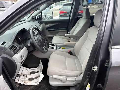 Used 2018 Honda Pilot LX image 9