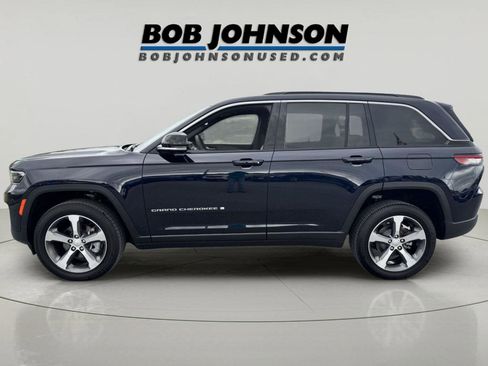 Used 2024 Jeep Grand Cherokee Limited AWD/4WD image 6