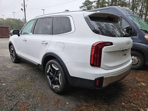 Used 2024 Kia Telluride S image 10