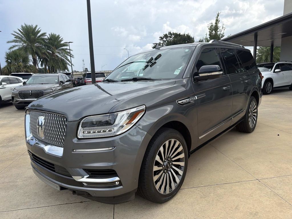 Certified 2021 Lincoln Navigator Reserve RWD image 4