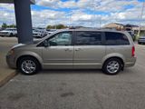 Used 2009 Chrysler Town & Country Limited w/ Trailer Tow Group image 3