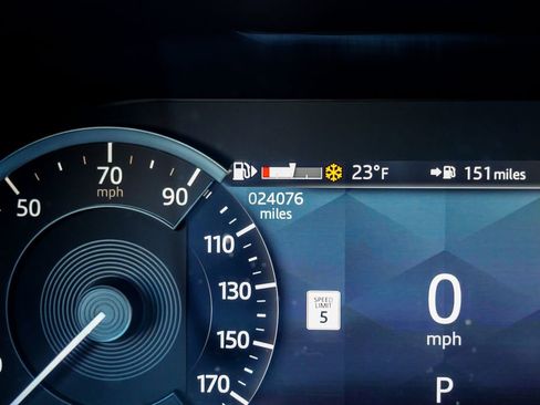 Used 2023 Jaguar F-PACE R-Dynamic S image 46