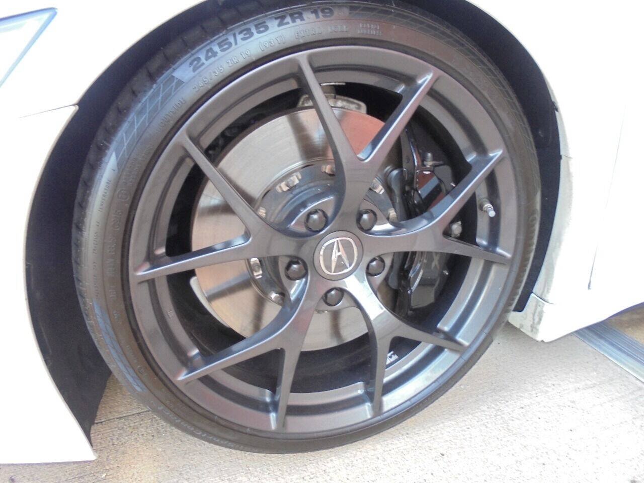 Used 2017 Acura NSX AWD/4WD image 23