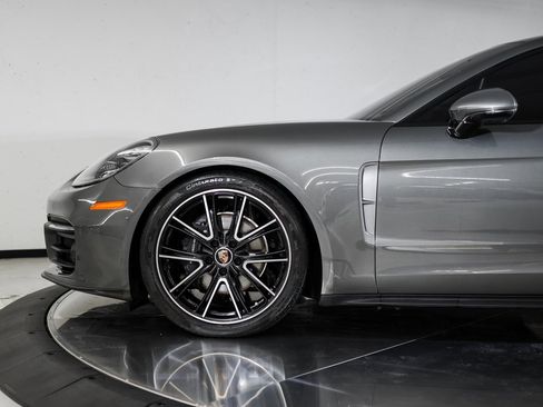 Certified 2023 Porsche Panamera Platinum Edition image 11