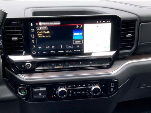 Used 2025 GMC Sierra 1500 SLT image 6