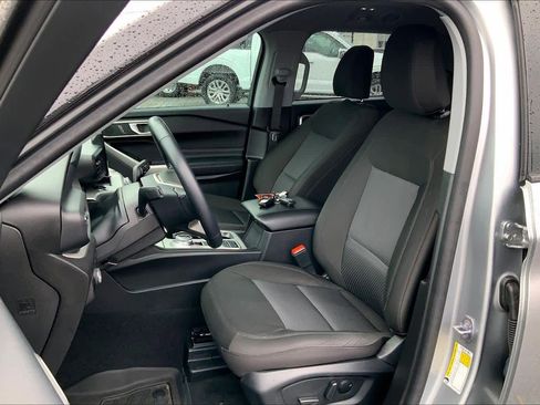 Certified 2023 Ford Explorer XLT image 7