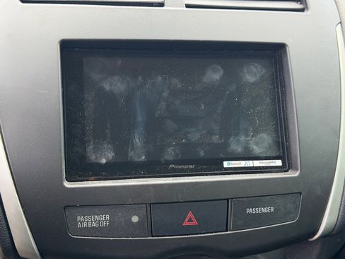 Used 2013 Mitsubishi Outlander Sport SE FWD image 8