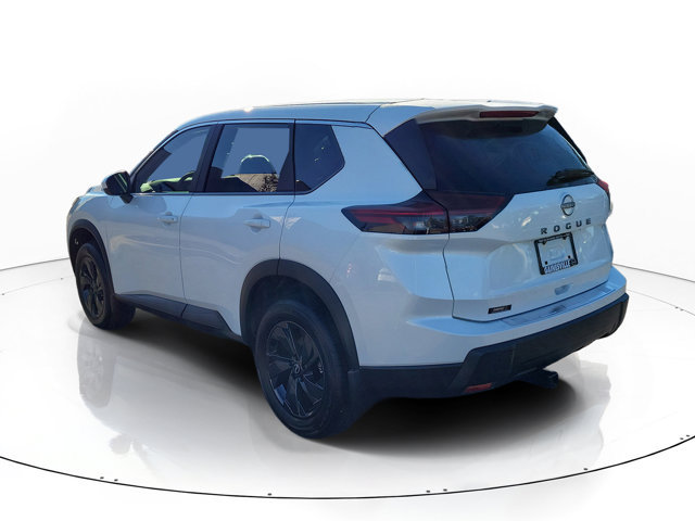 Used 2026 Nissan Rogue SV FWD image 3