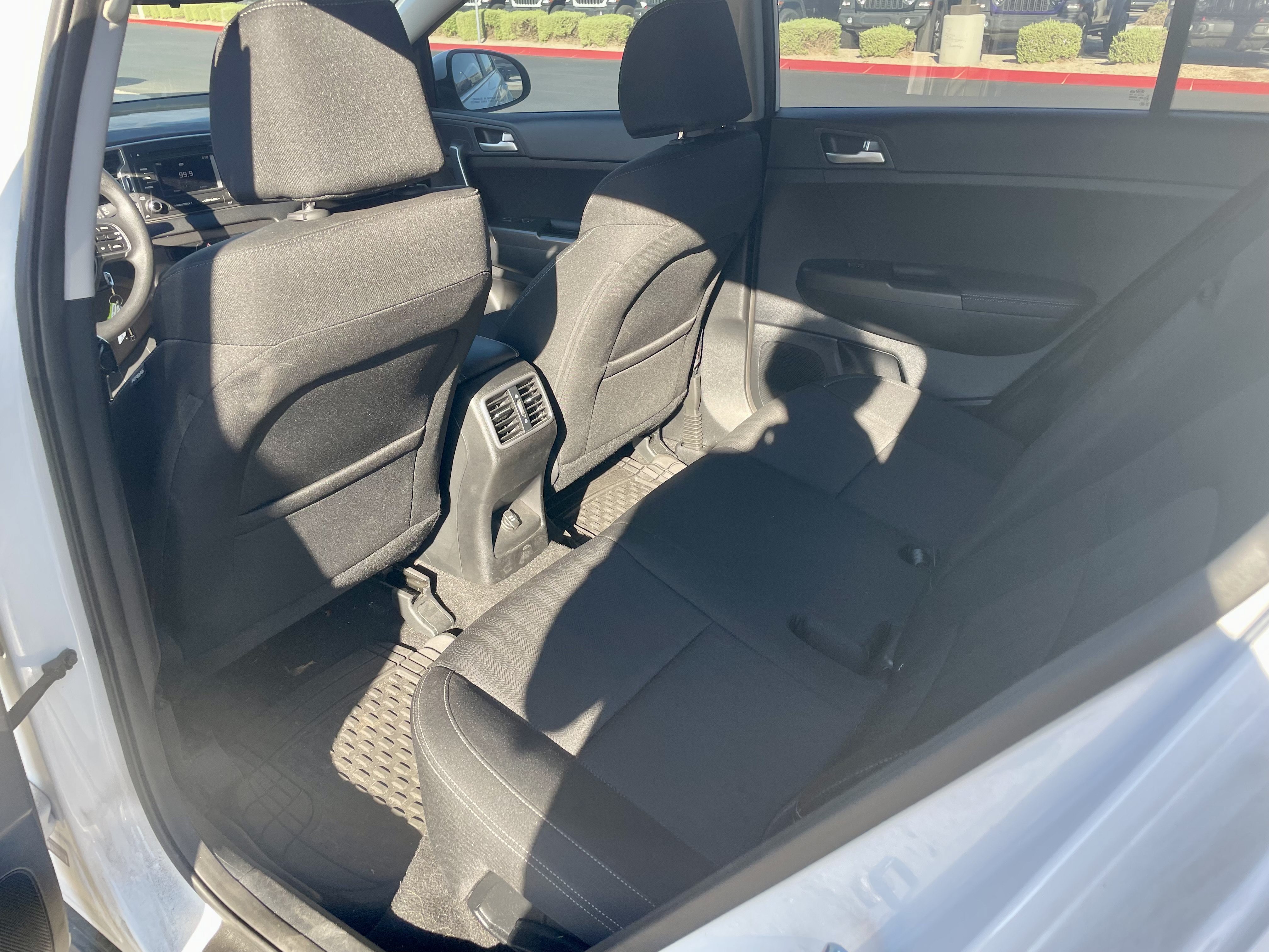 Used 2019 Kia Sportage LX AWD/4WD image 11