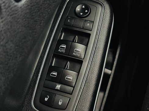 Used 2021 Chrysler 300 S w/ Popular Equipment Group AWD/4WD image 39