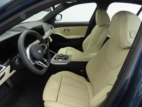 New 2026 BMW 330i Sedan w/ M Sport Package image 18