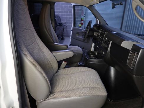 Used 2015 Chevrolet Express 3500 LT w/ LT Preferred Equipment Group image 12