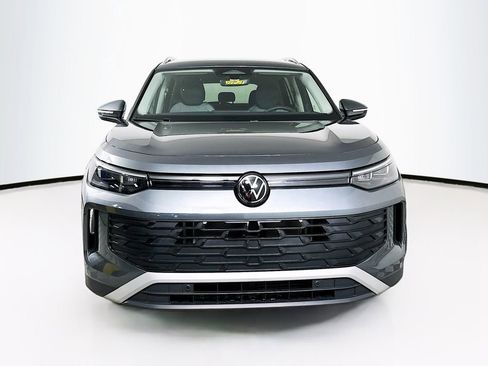 Used 2025 Volkswagen Tiguan S FWD image 6