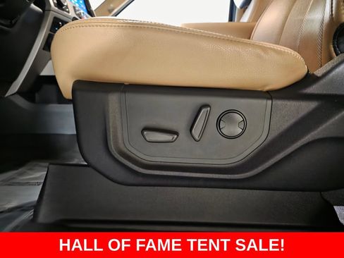 Used 2022 Ford F250 Lariat w/ Lariat Ultimate Package AWD/4WD image 13