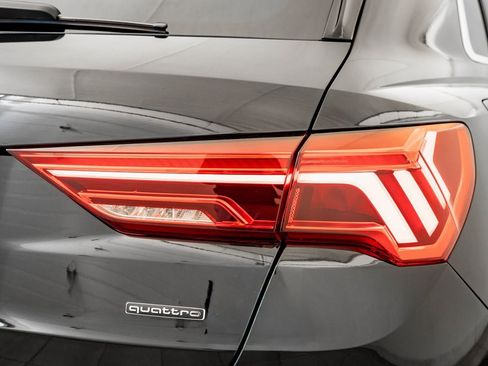 Certified 2024 Audi Q3 2.0T Premium w/ Convenience Package image 9