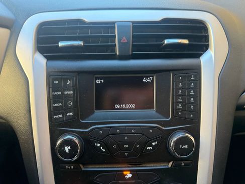 Used 2014 Ford Fusion SE image 20