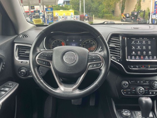 Used 2021 Jeep Cherokee Limited w/ Trailer Tow Group AWD/4WD image 14